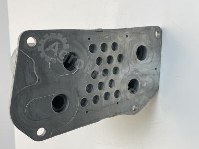 04912107 Радиатор масляный Вид 5 04912107 Радиатор масляный Вид 5