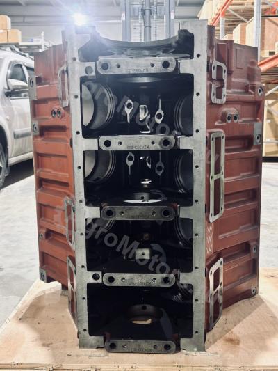 04267617 Блок двигателя Deutz TCD 2015 V8 Вид 3